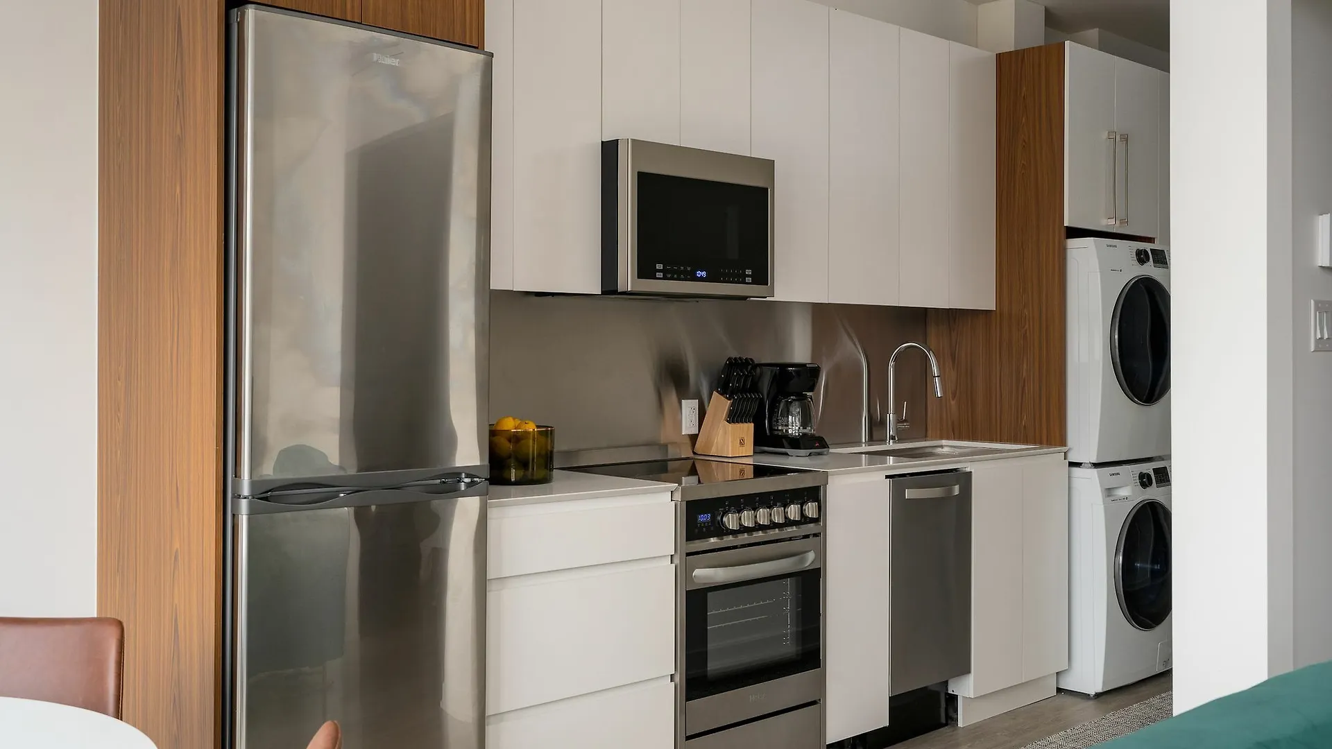 Lovely 1Br In Quartier Des Spectacles By Sonder Montreal Canada